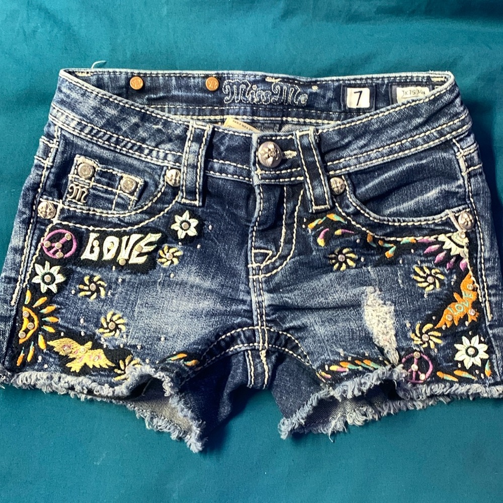 Girls Miss Me jean shorts